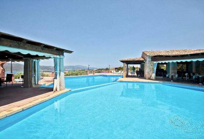스탠다드 스튜디오, Apartments In Residence With Swimming Pool In Porto Rotondo