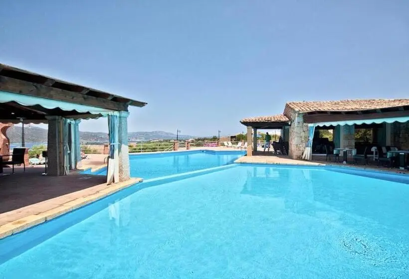 海の見える１ベッドルームアパートメント, Apartments In Residence With Swimming Pool In Porto Rotondo