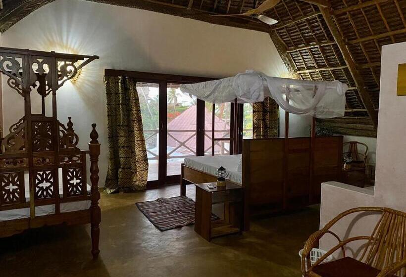 اتاق لوکس با بالکن, Zuzanu House