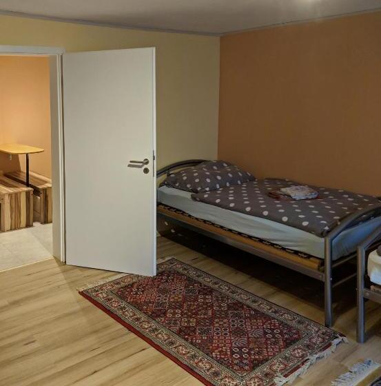 Quarto Quádruplo Estandar, Krw Location