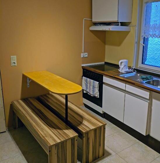 Quarto Quádruplo Estandar, Krw Location