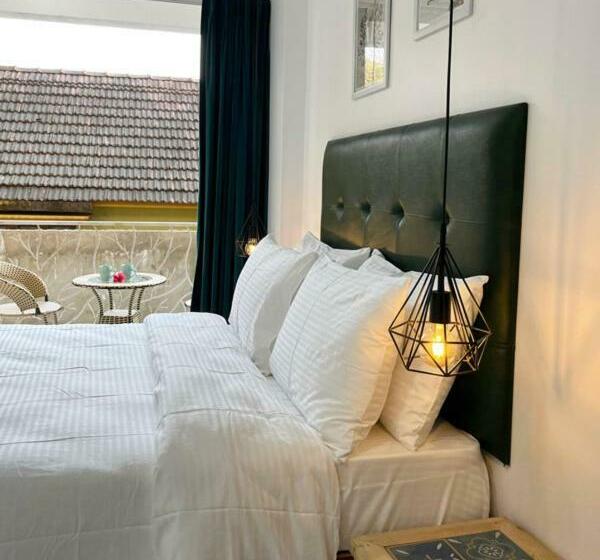 스탠다드 발코니 룸, The Mayfield Resort, Vagator