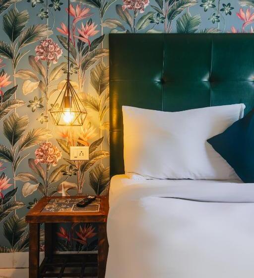 스탠다드 발코니 룸, The Mayfield Resort, Vagator