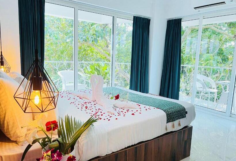 스탠다드 룸 풀장 전망, The Mayfield Resort, Vagator