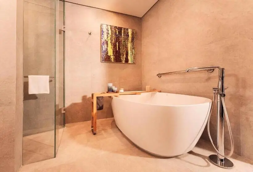 سوئیت ریاست جمهوری 2 خوابه, Mercure Mactan Cebu