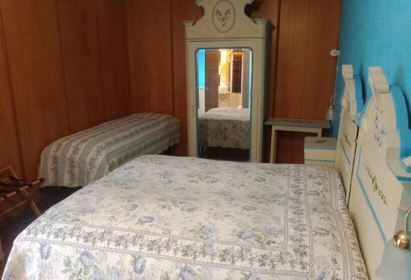 Номер Стандарт Трехместный, Oberthaler