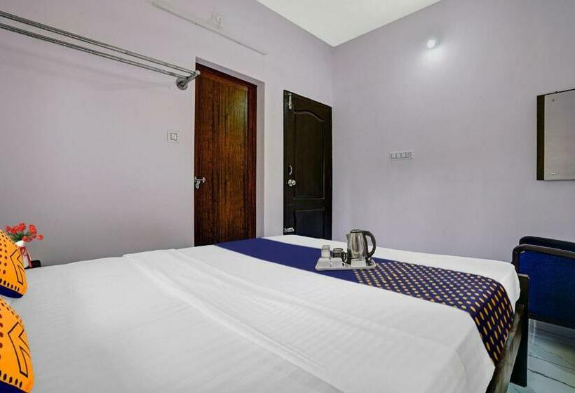 Трехместный Номер Классика, Spot On 804461 Shalom Palace Residency