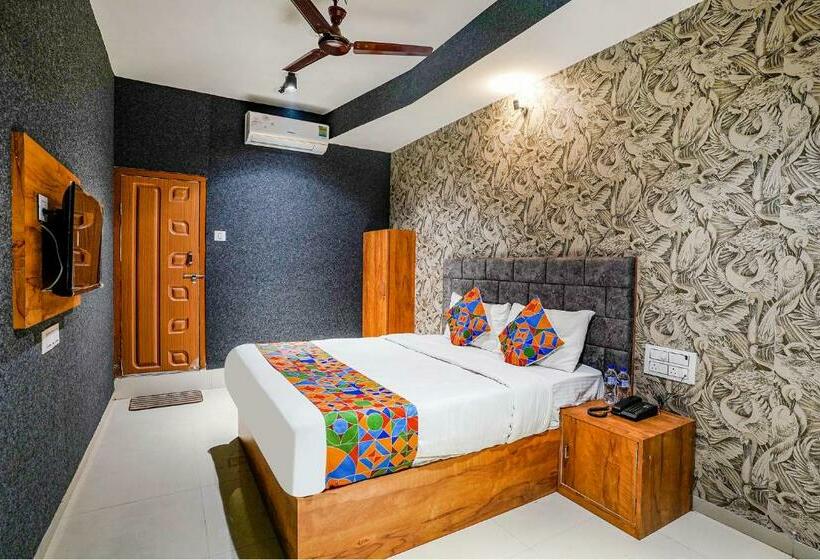 חדר דלוקס, Fabhotel The Life, Surat Airport