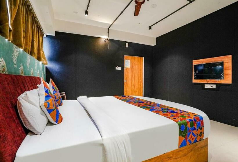 סוויטה, Fabhotel The Life, Surat Airport