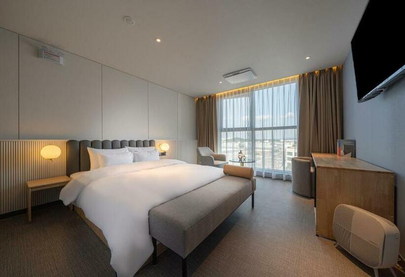 标准间, Brown Dot Siheung Geobuksum