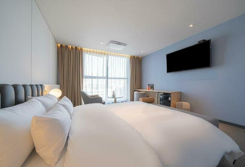 标准间, Brown Dot Siheung Geobuksum