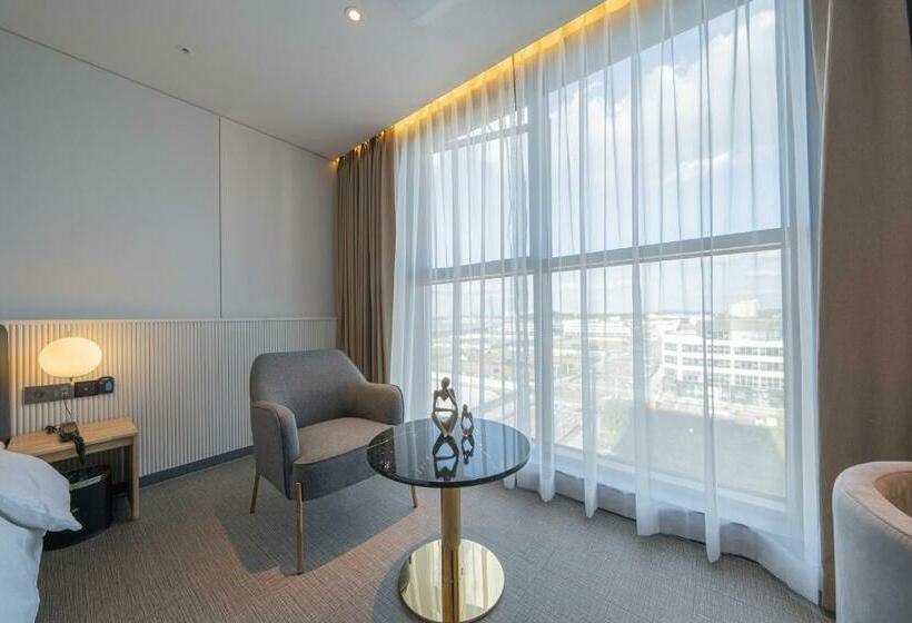 标准间, Brown Dot Siheung Geobuksum