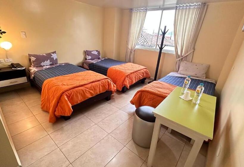 Quarto Triplo Estandar, Hostal La Perla Del Sur