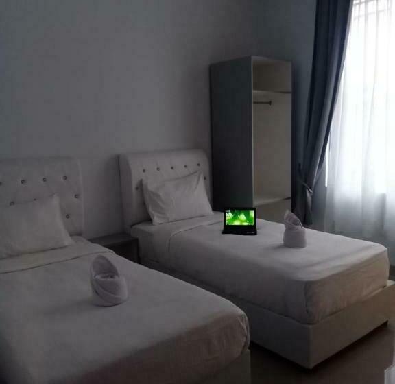 デラックスルーム, Capital O 94412 Zudo