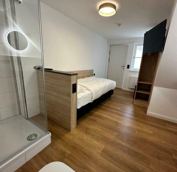 Economy Yhden Hengen Huone, Hopfenhotel Am Adenauerufer