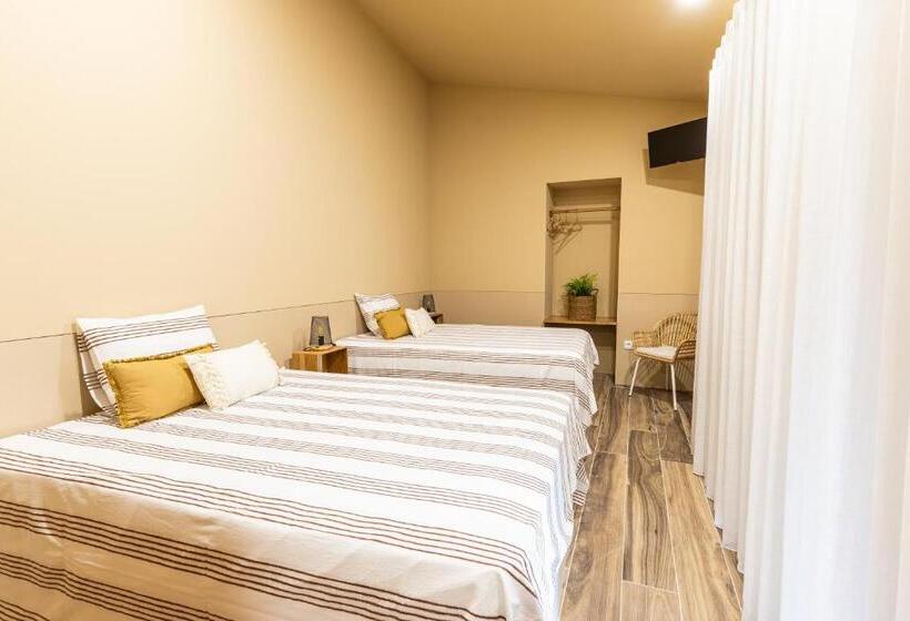 غرفة قياسية مزوَّدة بتراس, Dorigem Rooms