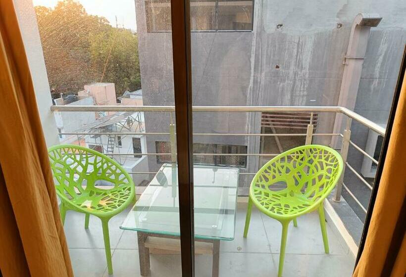 Quarto Estandar, Lotus