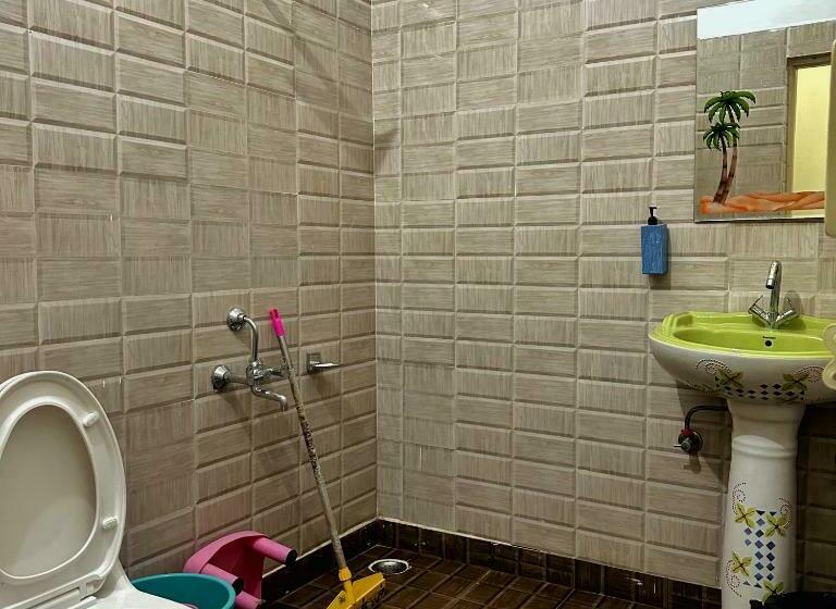 标准间, Raahi Stay, Landing Site Bir   Stay & Cafe