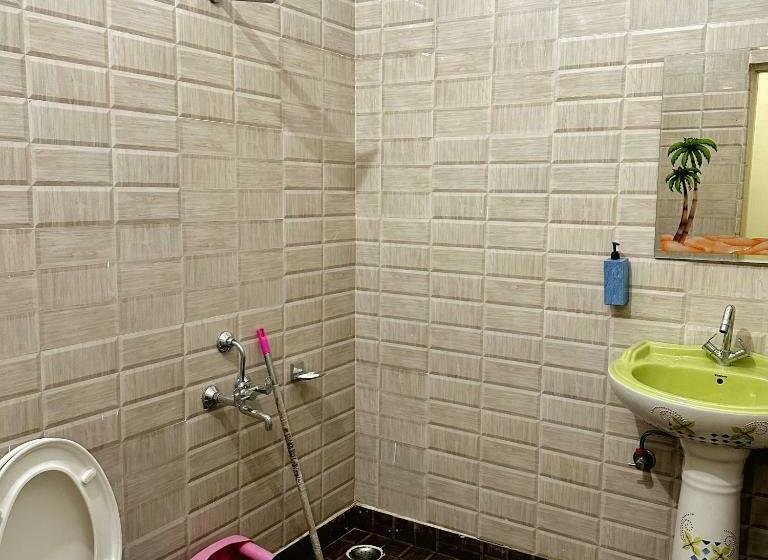 标准间, Raahi Stay, Landing Site Bir   Stay & Cafe