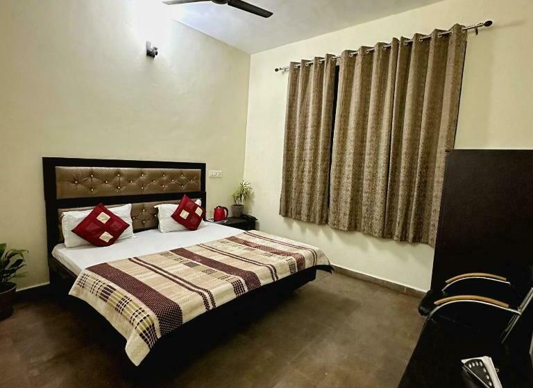 标准间, Raahi Stay, Landing Site Bir   Stay & Cafe