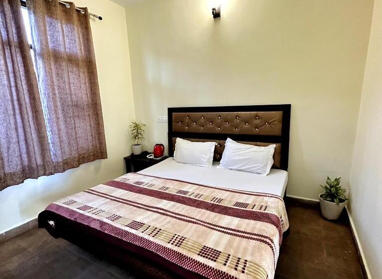 标准间, Raahi Stay, Landing Site Bir   Stay & Cafe