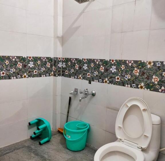 标准间, Raahi Stay, Landing Site Bir   Stay & Cafe