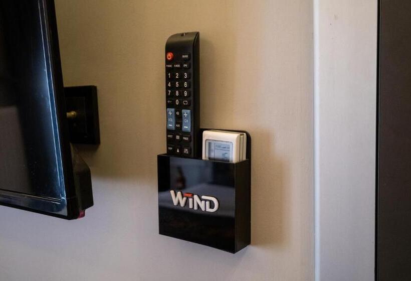 スタンダードスタジオ, Wind Suit