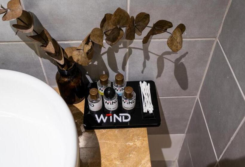 スタンダードスタジオ, Wind Suit