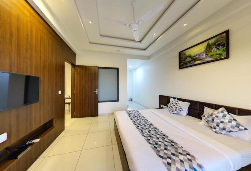 Люкс Кровать Кинг, Anantam Resort