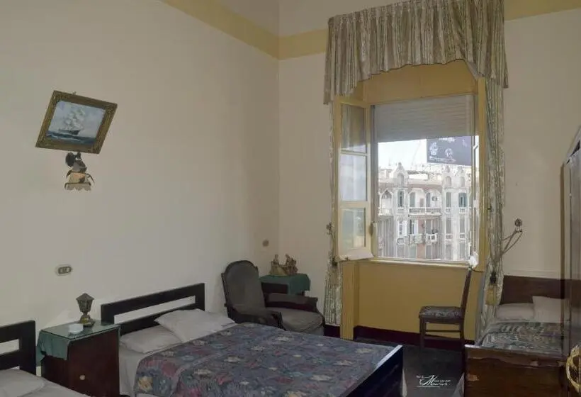 اتاق استاندارد با چشم‌انداز دریا, Clement S House Hostel