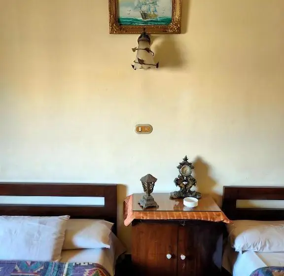 اتاق استاندارد با سرویس بهداشتی مشترک, Clement S House Hostel
