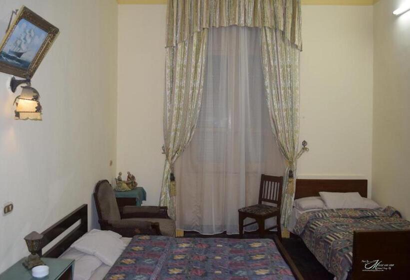 اتاق استاندارد با سرویس بهداشتی مشترک, Clement S House Hostel