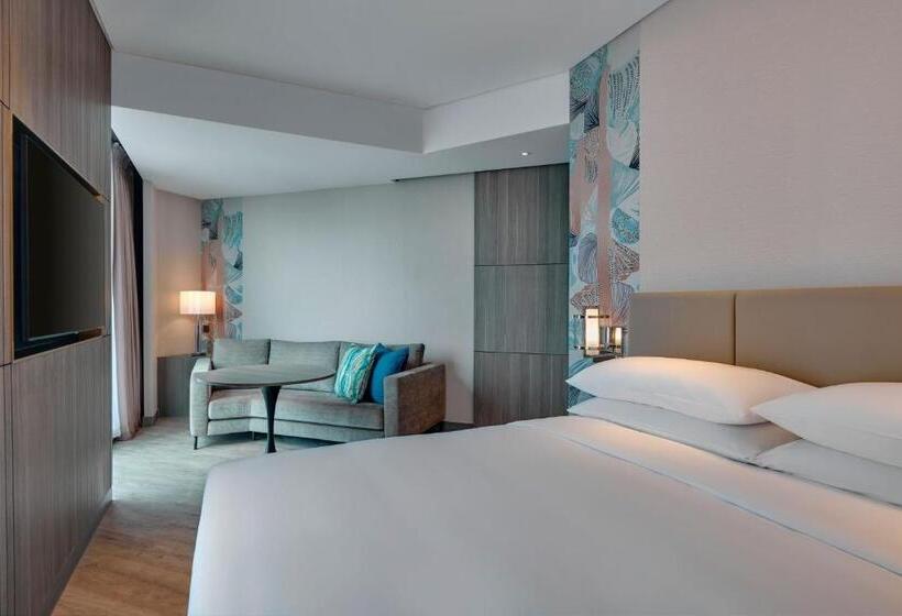 带双人大床的行政管理套房, Courtyard By Marriott Setia Alam