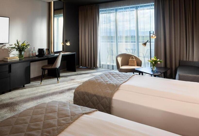 발코니 수피리어 룸, Kings Valley Medical & Spa