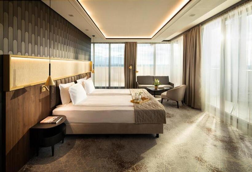 발코니 디럭스 룸, Kings Valley Medical & Spa