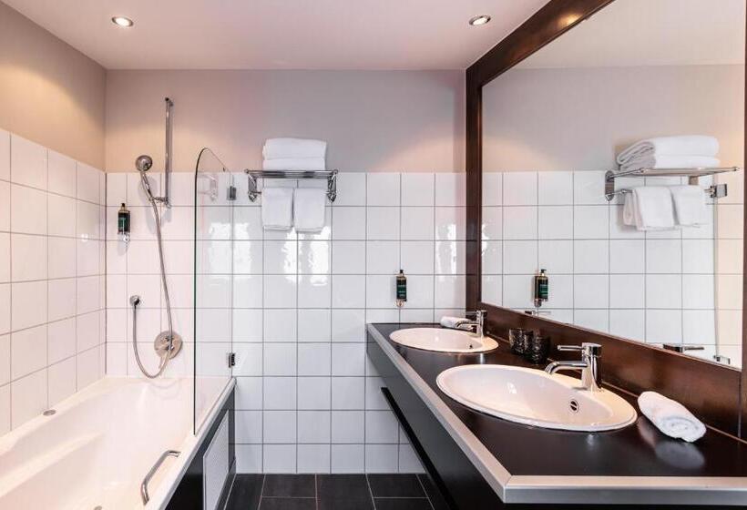 اتاق استاندارد, No 8 Bed & Bar