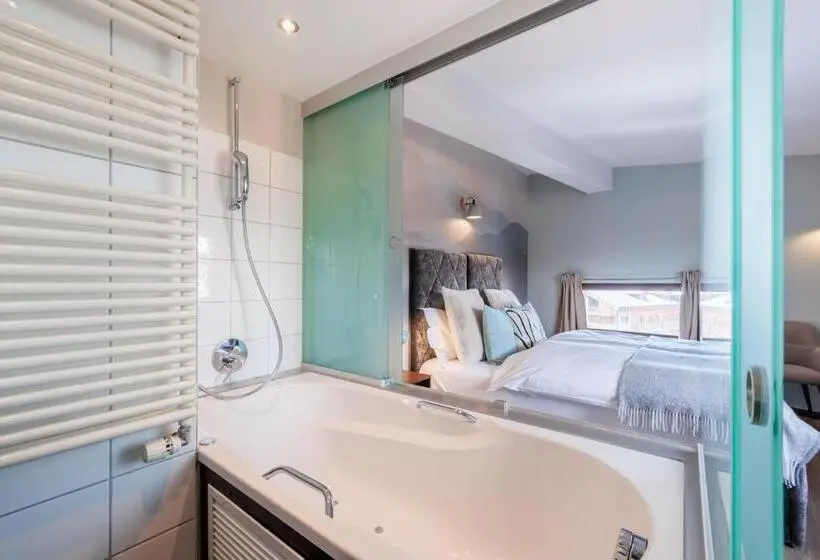 اتاق استاندارد با چشمانداز, No 8 Bed & Bar