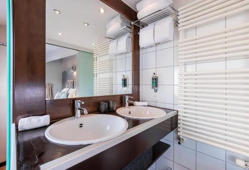 اتاق استاندارد با چشمانداز, No 8 Bed & Bar