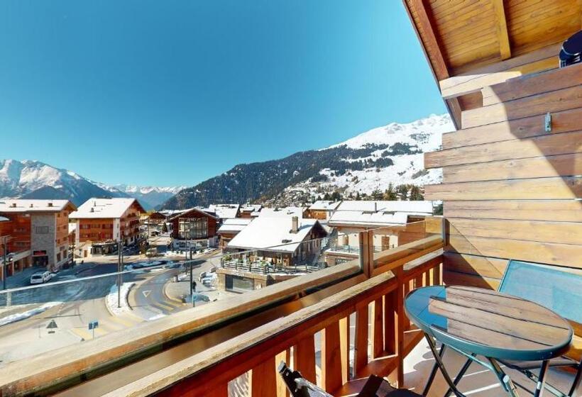 آپارتمان 3 خوابه, No 8 Bed & Bar