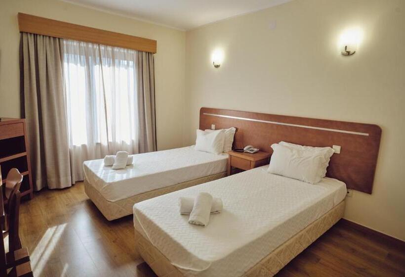 Номер Стандарт, O Guerreiro