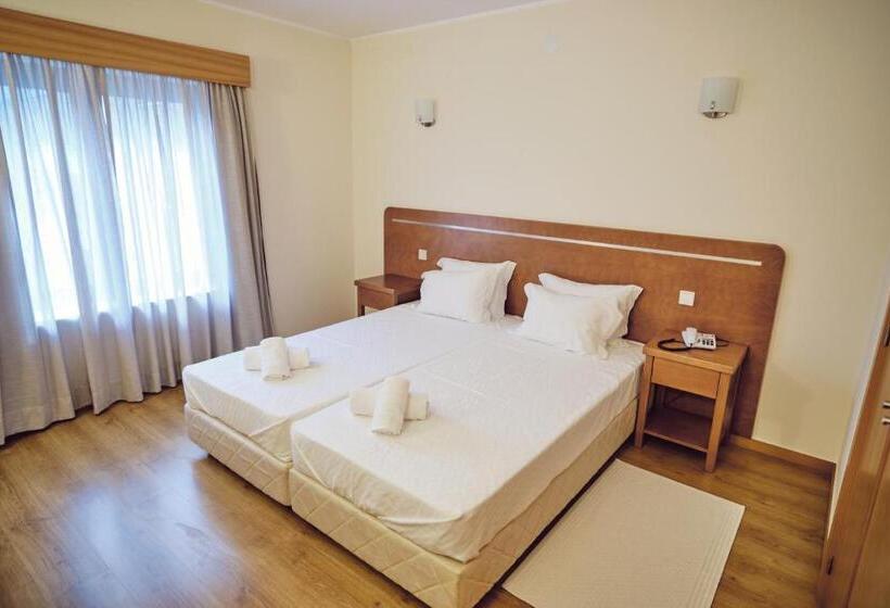 Номер Стандарт, O Guerreiro