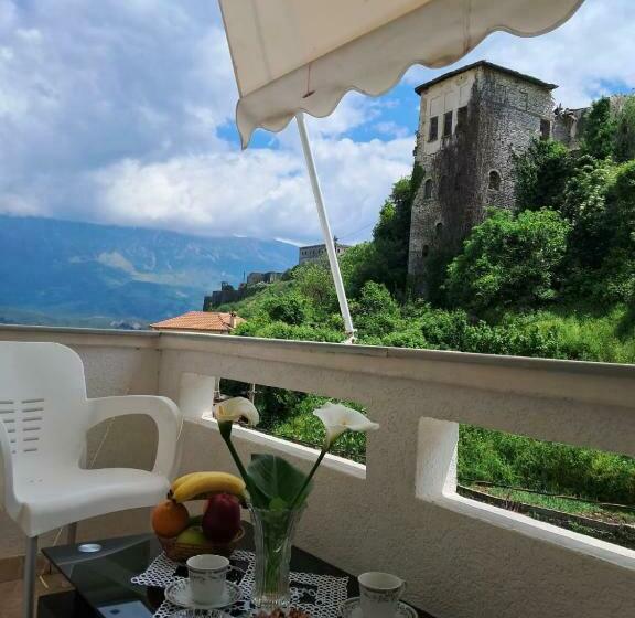 اتاق استاندارد با بالکن, Latifi Guesthouse