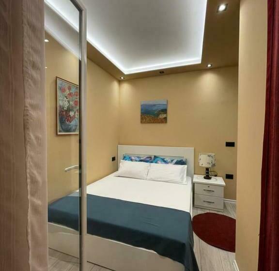 اتاق استاندارد با بالکن, Latifi Guesthouse