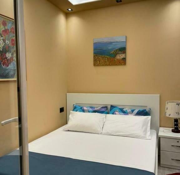 اتاق استاندارد با بالکن, Latifi Guesthouse