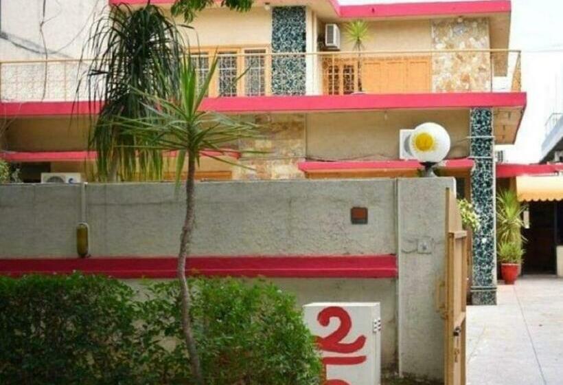 舒适三人间, Fantasy Lodges Guest House Islamabad