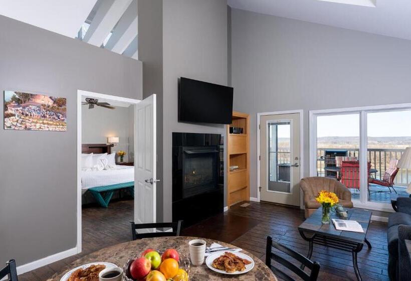 带河湖景观的套房, Hermann Hill