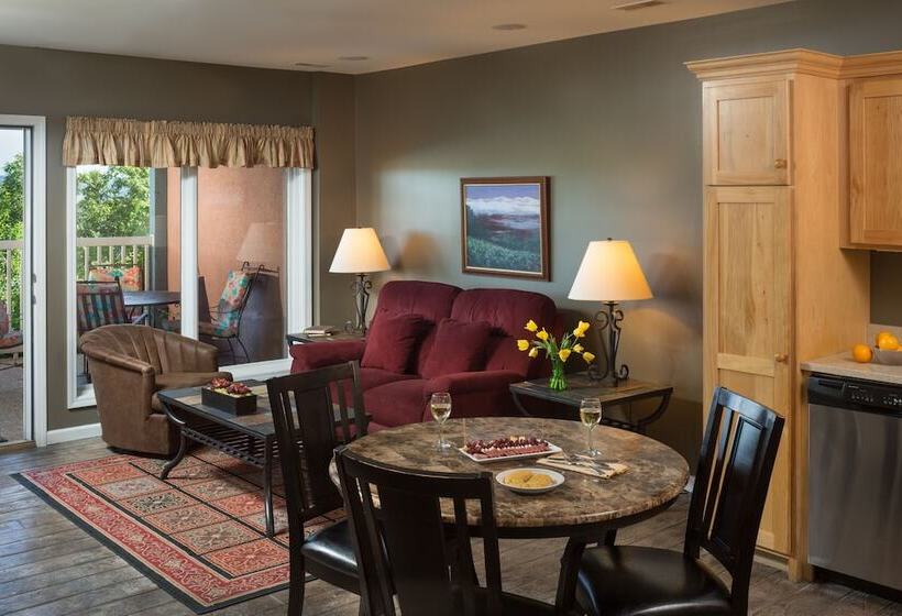 带河湖景观的套房, Hermann Hill