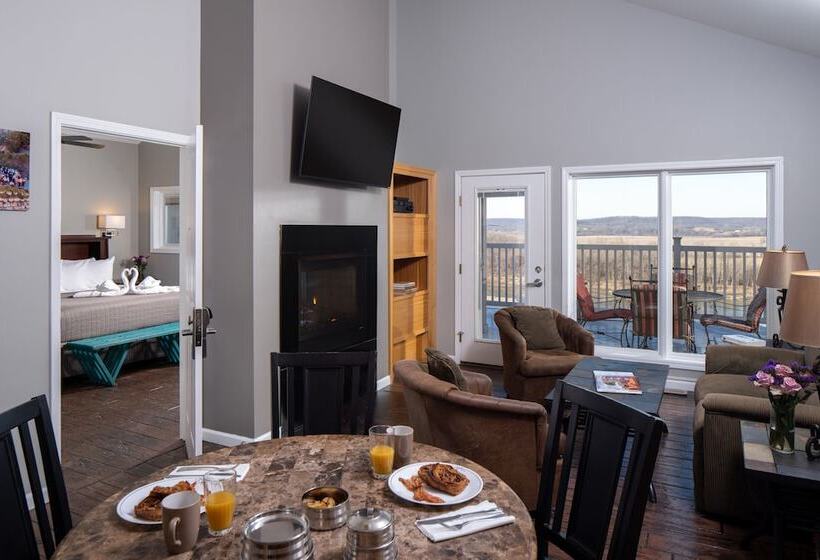 带河湖景观的套房, Hermann Hill