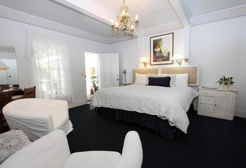 غرفة ديلوكس مزودة بشرفة, Seagull Inn Bed & Breakfast