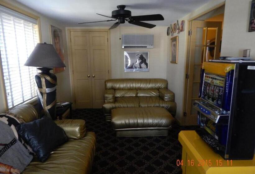 디럭스 스위트 킹 침대, Summer Nites